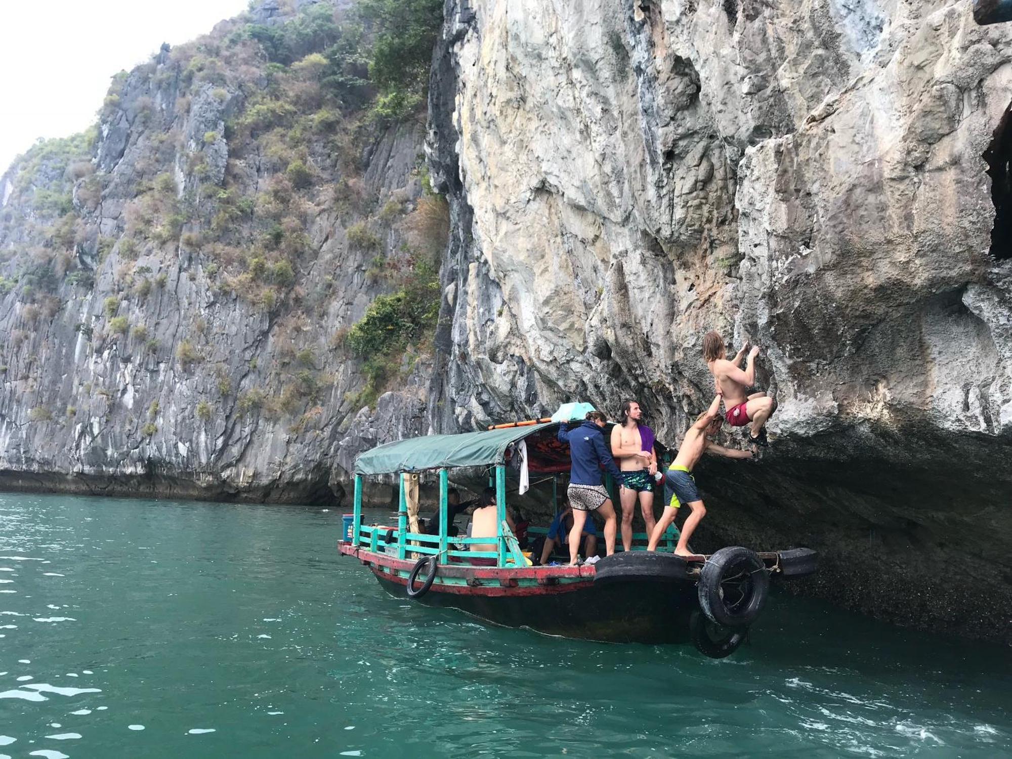 Cat Ba Victory Hostel Dong Khe Sau Buitenkant foto